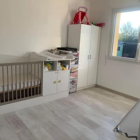 Maison De Lotissement Dans Petite Rue Calme * Laigne-en-Belin