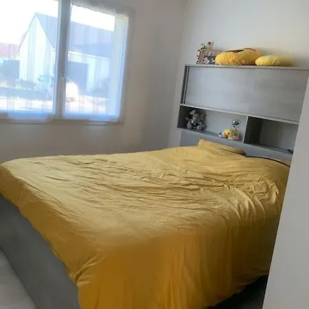 Maison De Lotissement Dans Petite Rue Calme Casa de Férias *